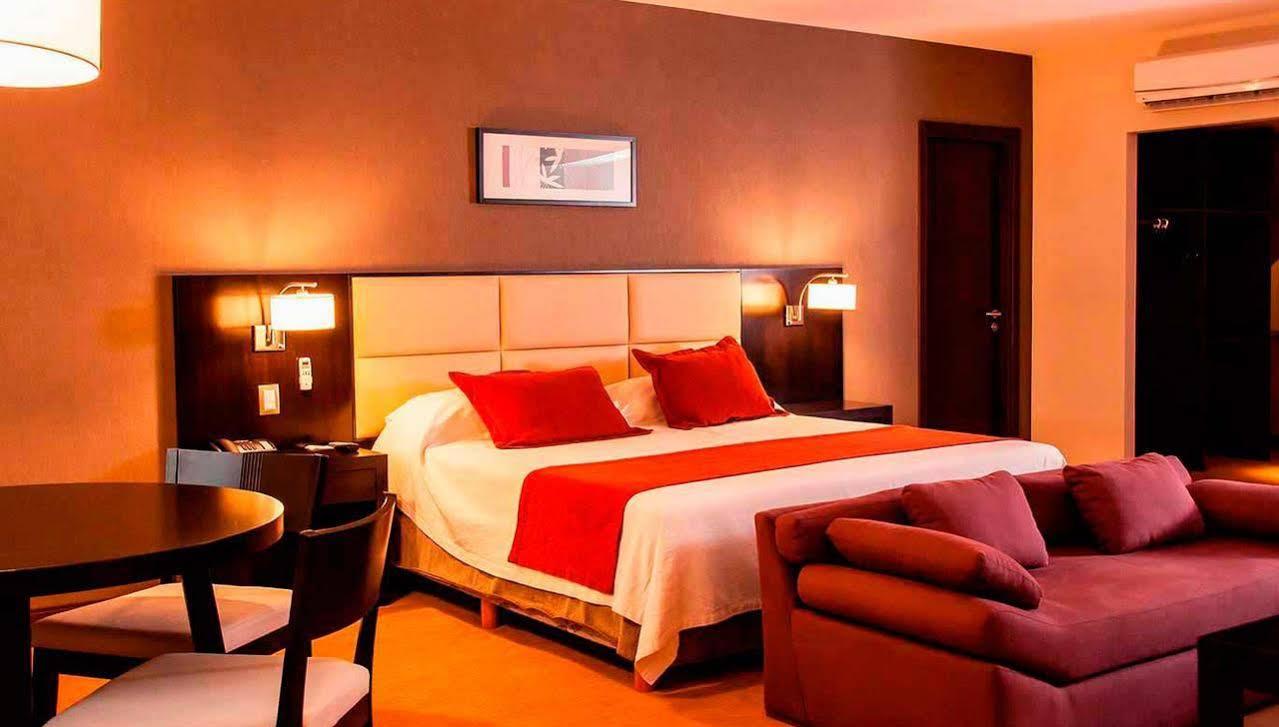 Hotel Howard Johnson & Casino